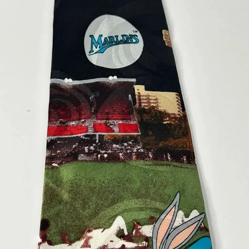 Vintage Looney Tunes Florida Marlins Taz and Bugs Bunny Silk Tie Toons Baseball
